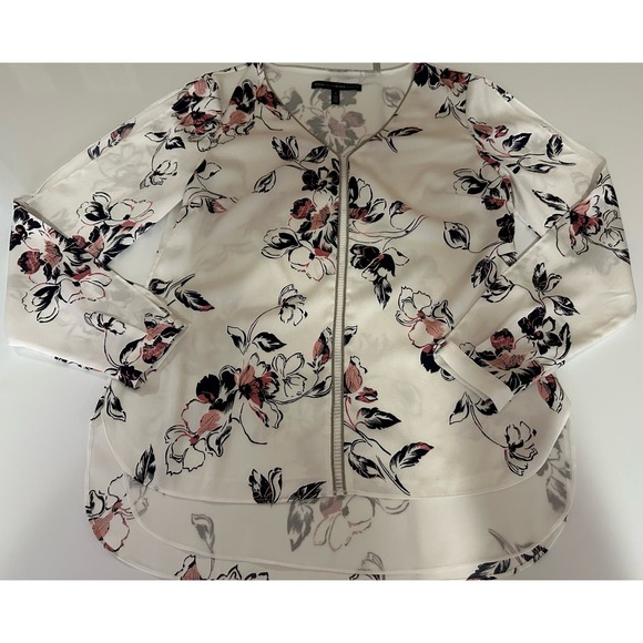 White House Black Tops - NWOT White House Black Market WHBM Women 2 Blouse White Floral Cold shoulder arm